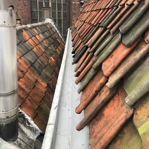 Oude dakgoot weer helemaal nieuw Dakgoot in Zierikzee reparatie